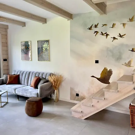 Okno Na Wode- Caloroczne Z Linia Brzegowa Jeziora I Sauna 度假居