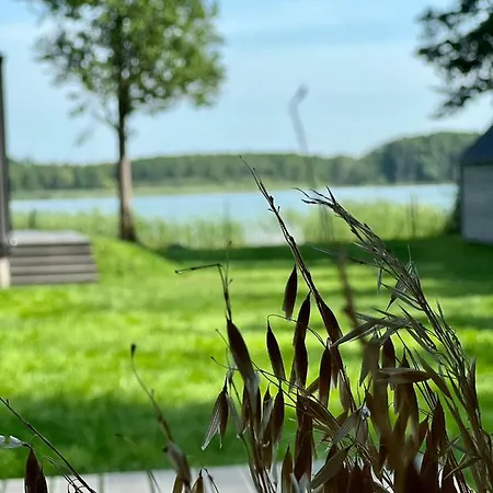 Dom wakacyjny Okno Na Wodę- Całoroczne Z Linią Brzegową Jeziora I Sauną *