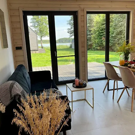 Дом отдыха Okno Na Wode- Caloroczne Z Linia Brzegowa Jeziora I Sauna