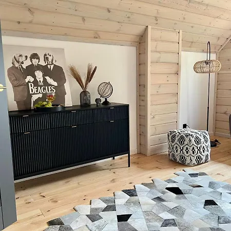 Feriehus Okno Na Wode- Caloroczne Z Linia Brzegowa Jeziora I Sauna *