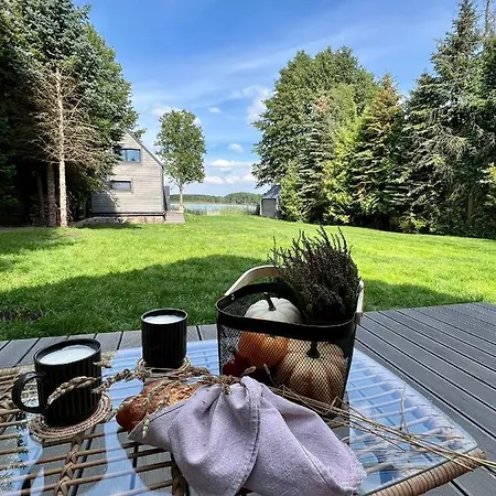 Okno Na Wode- Caloroczne Z Linia Brzegowa Jeziora I Sauna