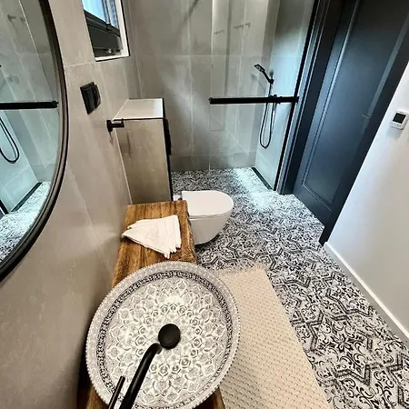 Feriehus Okno Na Wode- Caloroczne Z Linia Brzegowa Jeziora I Sauna *
