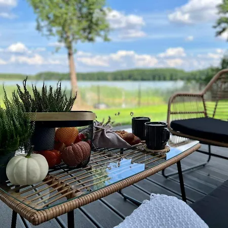 Дом отдыха Okno Na Wode- Caloroczne Z Linia Brzegowa Jeziora I Sauna