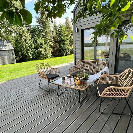 Feriehus Okno Na Wode- Caloroczne Z Linia Brzegowa Jeziora I Sauna *