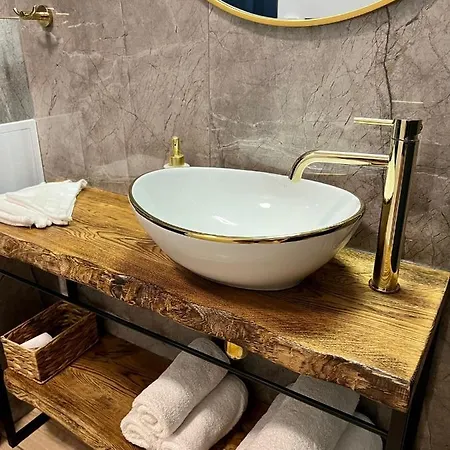 Okno Na Wode- Caloroczne Z Linia Brzegowa Jeziora I Sauna *