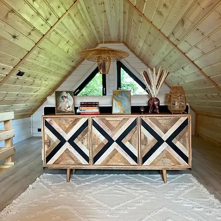 Okno Na Wode- Caloroczne Z Linia Brzegowa Jeziora I Sauna 度假居 *