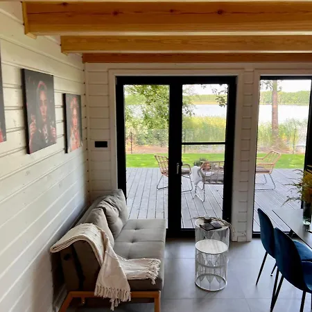 Okno Na Wode- Caloroczne Z Linia Brzegowa Jeziora I Sauna