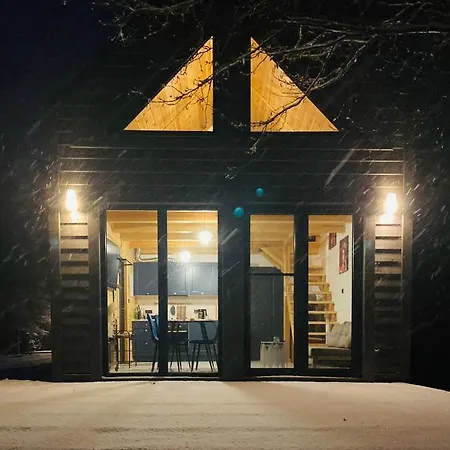 Okno Na Wode- Caloroczne Z Linia Brzegowa Jeziora I Sauna