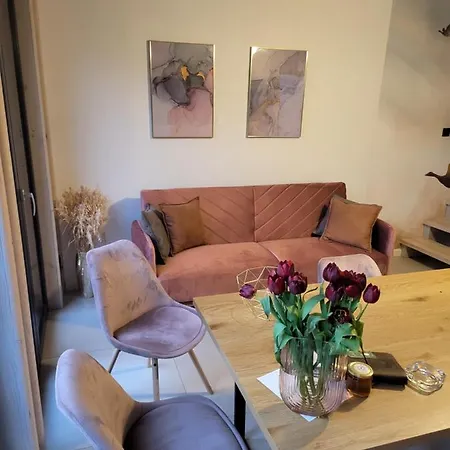 Дом отдыха Okno Na Wode- Caloroczne Z Linia Brzegowa Jeziora I Sauna *